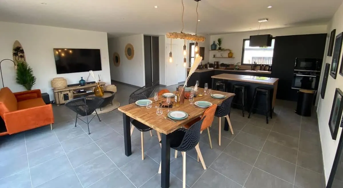 Holiday home Carantec 4 Stars House With Private Jacuzzi And Garden For 6 Persons Villa France